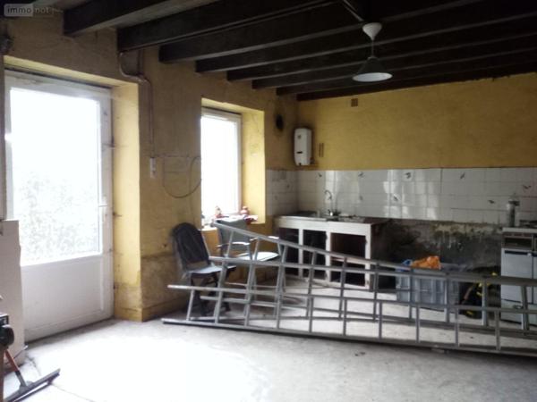 Maison rurale à vendre à Villaines-la-Juhel en Mayenne (53700), ref : 1328