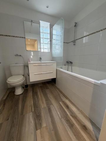 Location Maison 62 m2 à Jouques