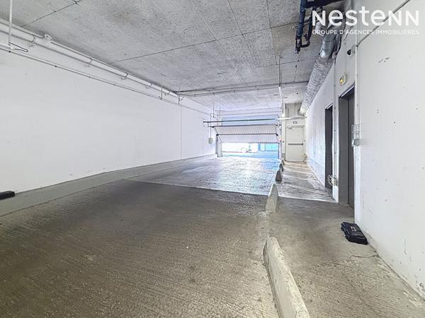 ISSY LES MOULINEAUX - AVENUE VICTOR CRESSON - Double emplacement de parking en sous-sol