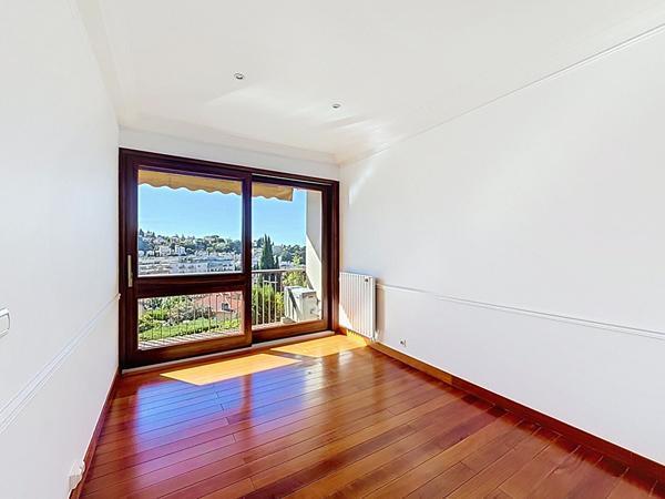 Appartement 3 pièces ? 77 m² ? Vue mer panoramique ? Nice Chambrun