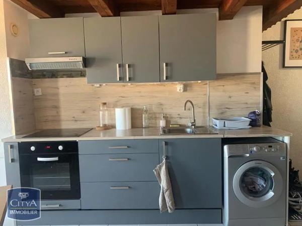 Appartement à louer 1 pièce 42.12m² Istres (13800)