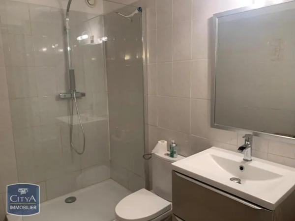 Appartement à louer 1 pièce 42.12m² Istres (13800)