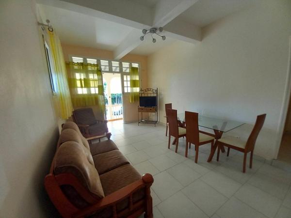 Appartement à louer    2 pièces • 45 m2 Le Gosier