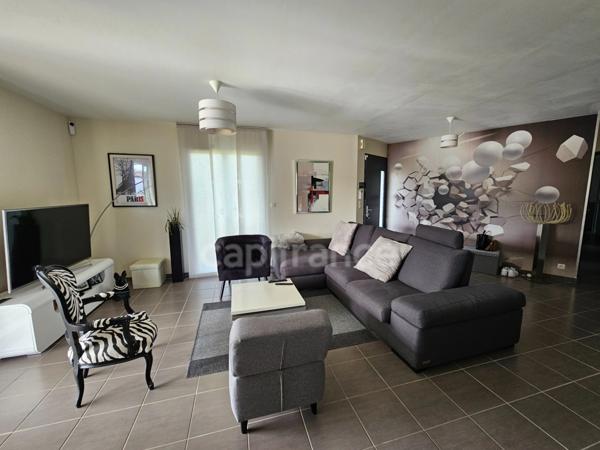 Maison familiale moderne et fonctionnelle à Mios (33), proche du Bassin d'Arcachon