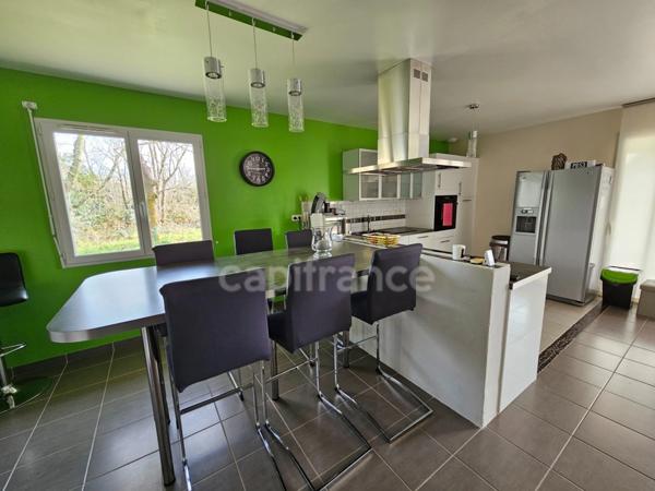 Maison familiale moderne et fonctionnelle à Mios (33), proche du Bassin d'Arcachon