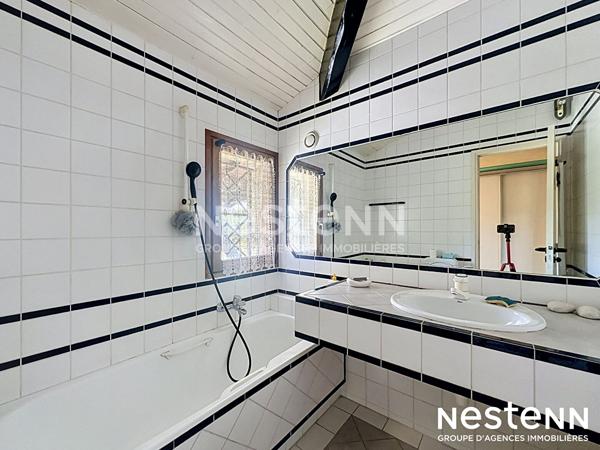 Maison d'architecte a vendre avec garage sur Auch 122 m2  4 chambres