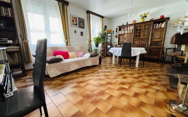 Maison à vendre    5 pièces • 104 m2 Saint-Quentin