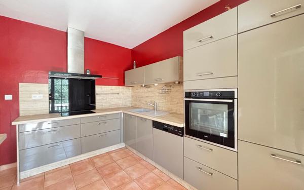 Maison à vendre    5 pièces •  Saint-Nazaire-d'Aude