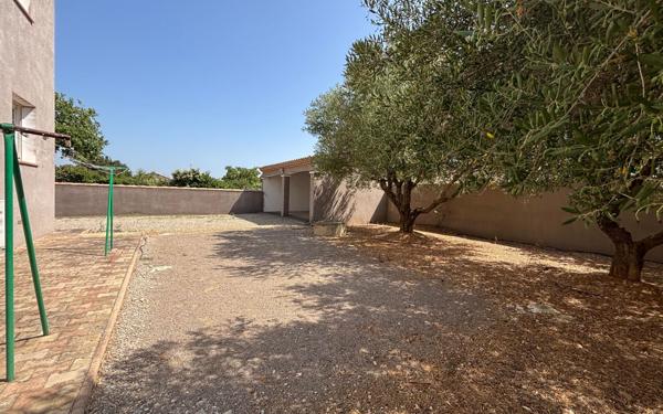 Maison à vendre    5 pièces •  Saint-Nazaire-d'Aude