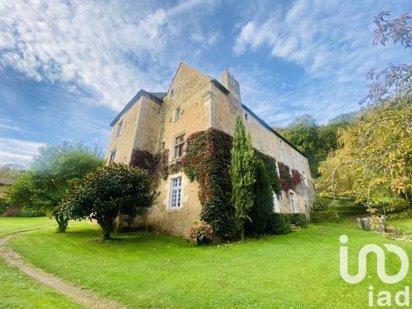 Maison 9 pièces de 374 m² à Poitiers (86000)