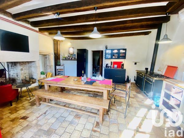 Maison 9 pièces de 374 m² à Poitiers (86000)