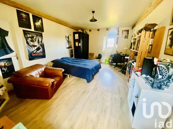 Maison 9 pièces de 374 m² à Poitiers (86000)