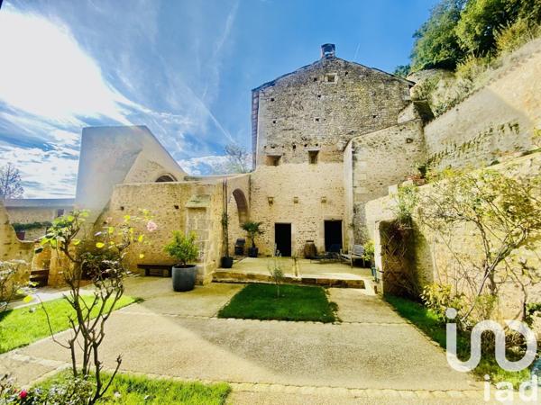 Maison 9 pièces de 374 m² à Poitiers (86000)