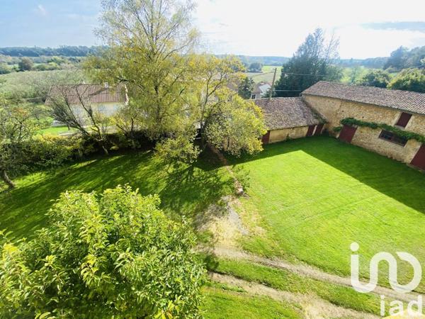 Maison 9 pièces de 374 m² à Poitiers (86000)