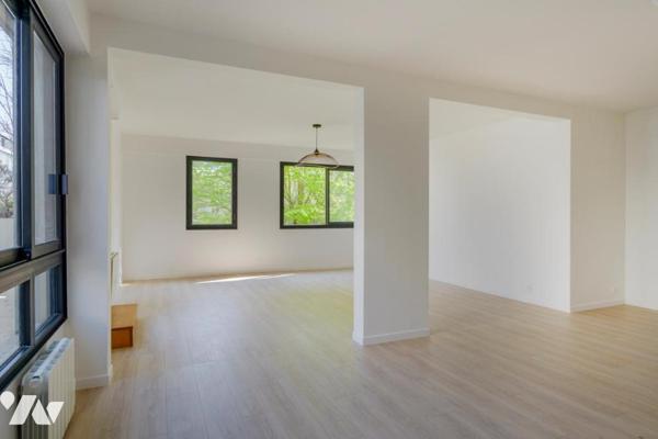 PARIS 5 / MONGE - APPARTEMENT 4 PIÈCES TERRASSE 40M² VUE EXCEPTIONNELLE SUR VERDURE + PARKING + CAVE