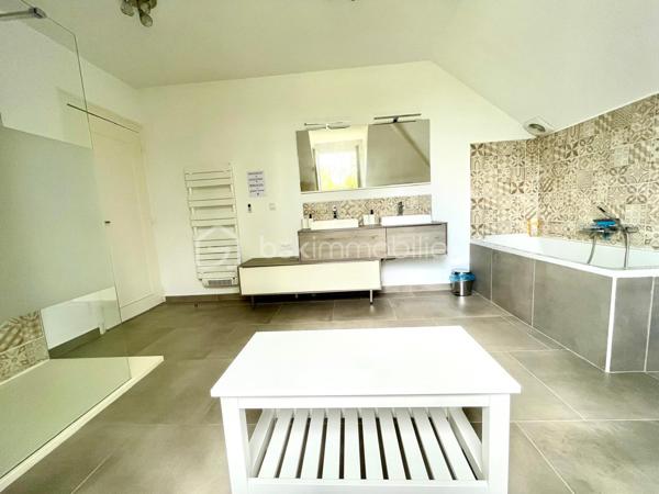 Maison en pierre de 190 m²