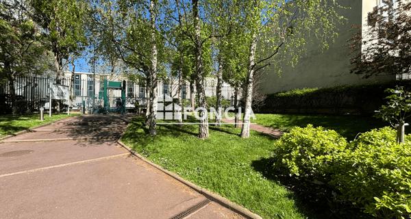 Location Appartement 2 pièces 50.39 m² - Paris 75012