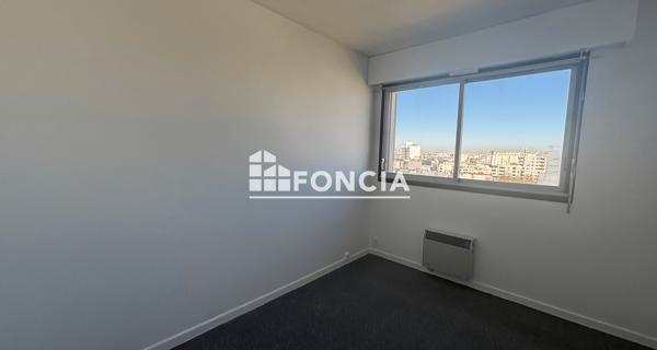 Location Appartement 2 pièces 50.39 m² - Paris 75012