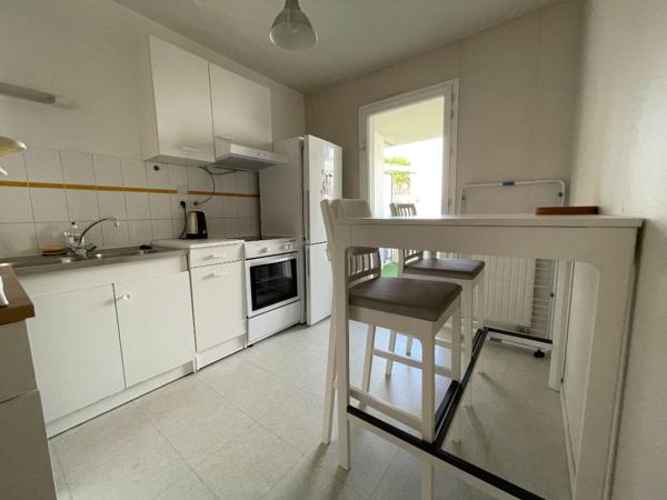 T3 Meuble avec une terrasse et place de parking ILE DE NANTES