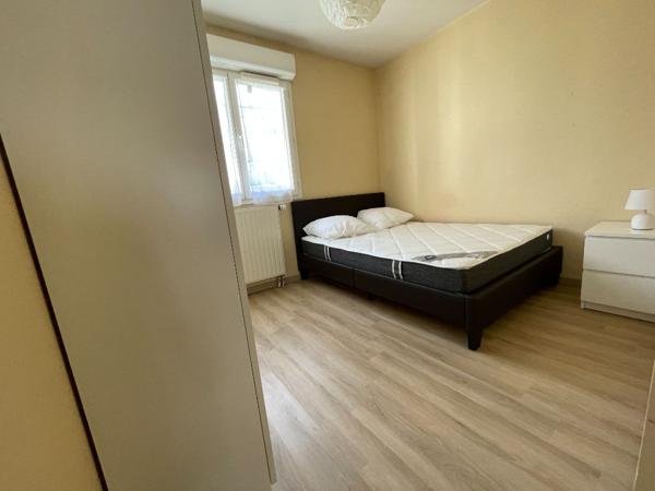 T3 Meuble avec une terrasse et place de parking ILE DE NANTES