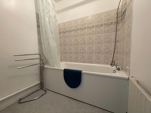 T3 Meuble avec une terrasse et place de parking ILE DE NANTES