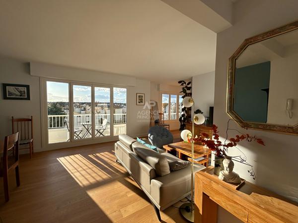 Appartement 4 pièce(s) hyper centre 555 000 € **  - Référence  13618