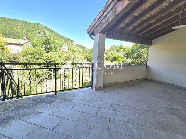 Maison de village
                                                                                                                                                                                                                                                                                                                        7 pièce(s)                                                                                                                                                                                                          5 chambre(s)                                                                                                                                                                                                          120  m²