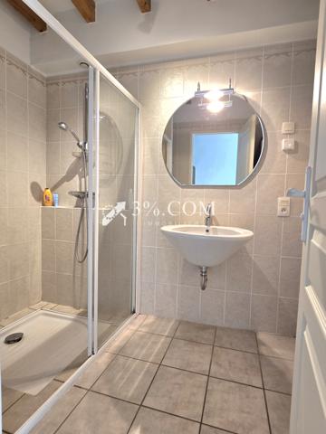 Maison de village
                                                                                                                                                                                                                                                                                                                        7 pièce(s)                                                                                                                                                                                                          5 chambre(s)                                                                                                                                                                                                          120  m²