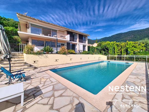 Villa 140 m² vue mer et piscine à 20 minutes à pied des plages de Cavalaire