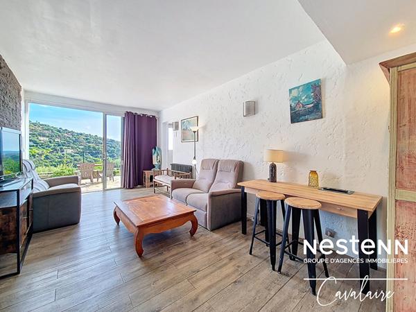 Villa 140 m² vue mer et piscine à 20 minutes à pied des plages de Cavalaire