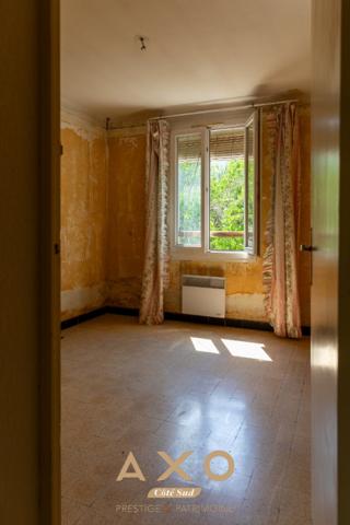 EXCLUSIVITE - MEYREUIL - MAISON DE VILLE - A RENOVER - 71 M2 - T4 - JARDIN - PISCINABLE - PARKING - 320 000