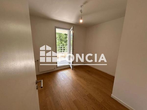 Location Appartement 3 pièces 81.03 m² - 685 RUE DES COMBES Chambery 73000