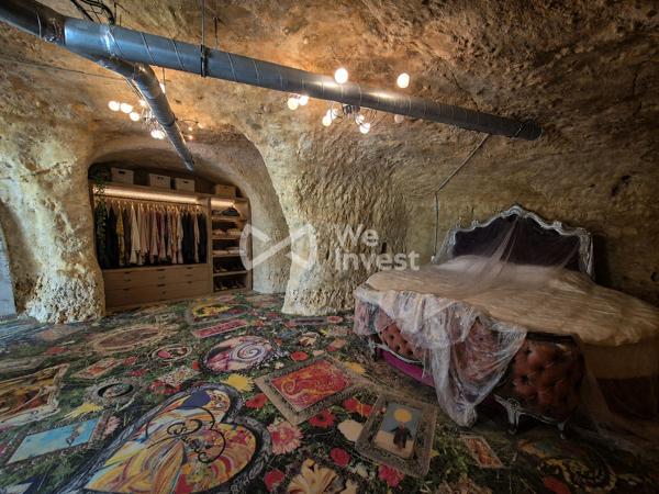 Ensemble immobilier troglodytique