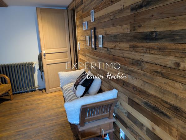 Youx (63700) Charmante maison rénovée avec grand terrain.