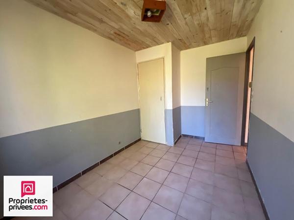 RIANS VILLA T4 SUR 1100 M²