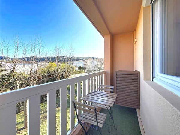 Saint-Cyr-sur-Mer (83270) Appartement de T3/T4 - cave et stationnement privatif