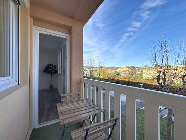 Saint-Cyr-sur-Mer (83270) Appartement de T3/T4 - cave et stationnement privatif