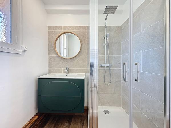 Saint-Cyr-sur-Mer (83270) Appartement de T3/T4 - cave et stationnement privatif