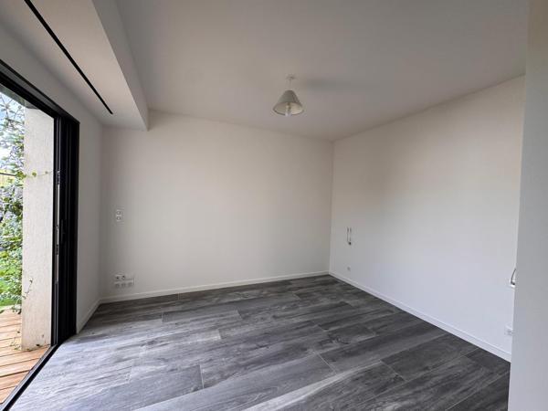 Lorgues (83510) LORGUES- Villa contemporaine lumineuse - Jardin 650 m² & double garage type