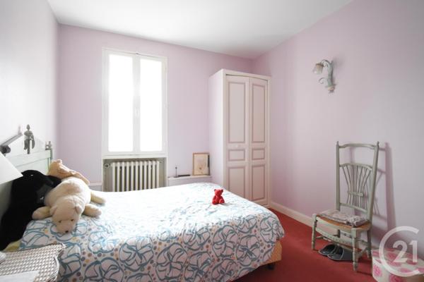 Maison à vendre  8 pièces - 181,33 m2 ST GERMAIN DES FOSSES - 03