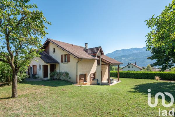 Maison à vendre 6 pièces 165 m² Saint-Ismier