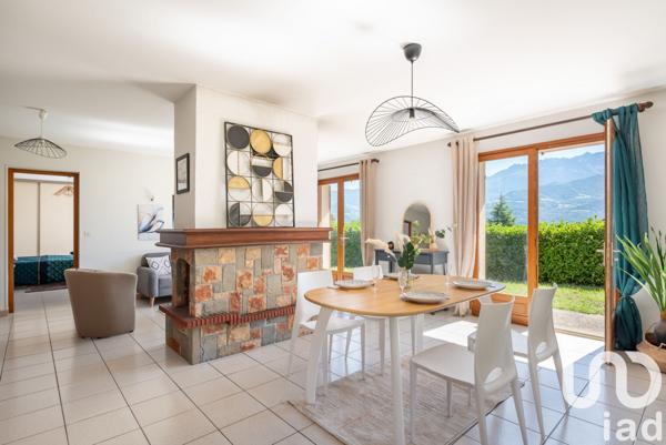 Maison à vendre 6 pièces 165 m² Saint-Ismier