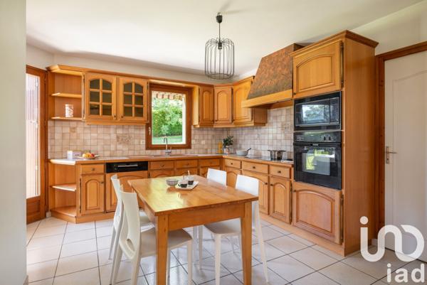 Maison à vendre 6 pièces 165 m² Saint-Ismier