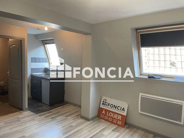 Location Studio 23.79 m² - 53 RUE MASSENA Lille 59800