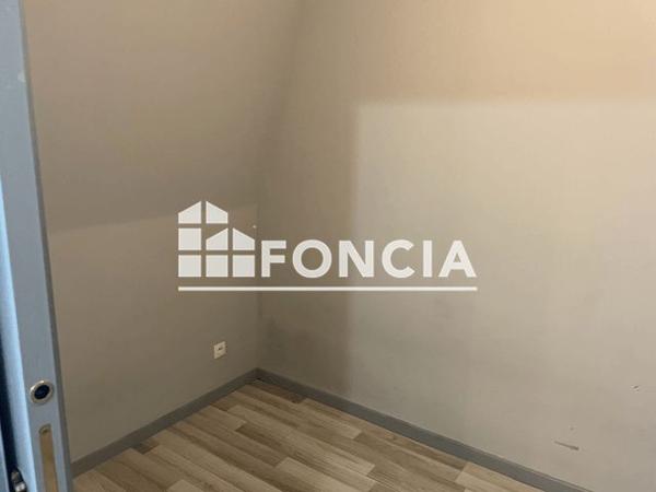 Location Studio 23.79 m² - 53 RUE MASSENA Lille 59800