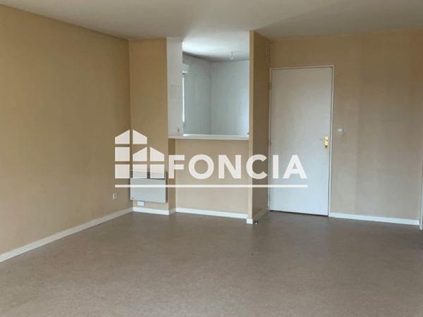 Location Appartement 2 pièces 45.33 m² - 16 RUE OLYMPE DE GOUGE Riorges 42153