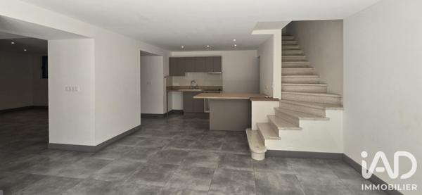 Location appartement 5 pièces 127 m² Maillane