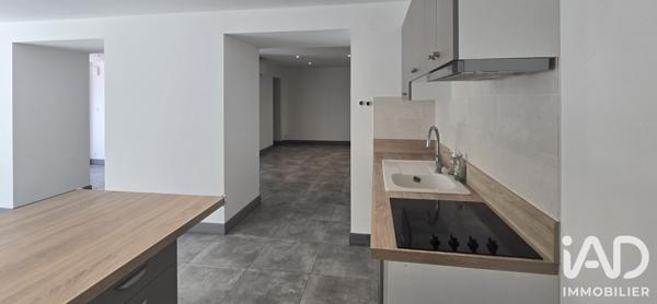 Location appartement 5 pièces 127 m² Maillane
