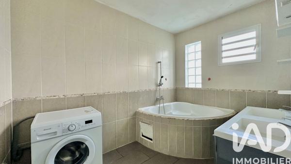 Immeuble à vendre 315 m² Le Tampon