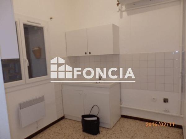 Location Appartement 3 pièces 49.9 m² - 24 AVENUE GASTON CABRIER Salon De Provence 13300